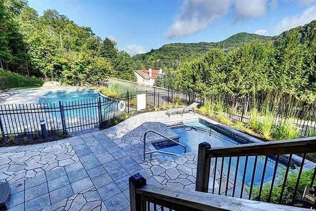 Condo Entier, Fully Equiped Pool And Spa Only In Summer Mont-Tremblant Exteriör bild